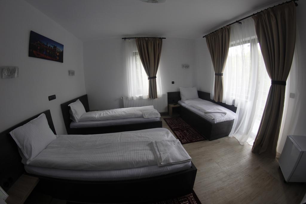 מלון Colibiţa Casa Laur Cu Plaja Privata מראה חיצוני תמונה